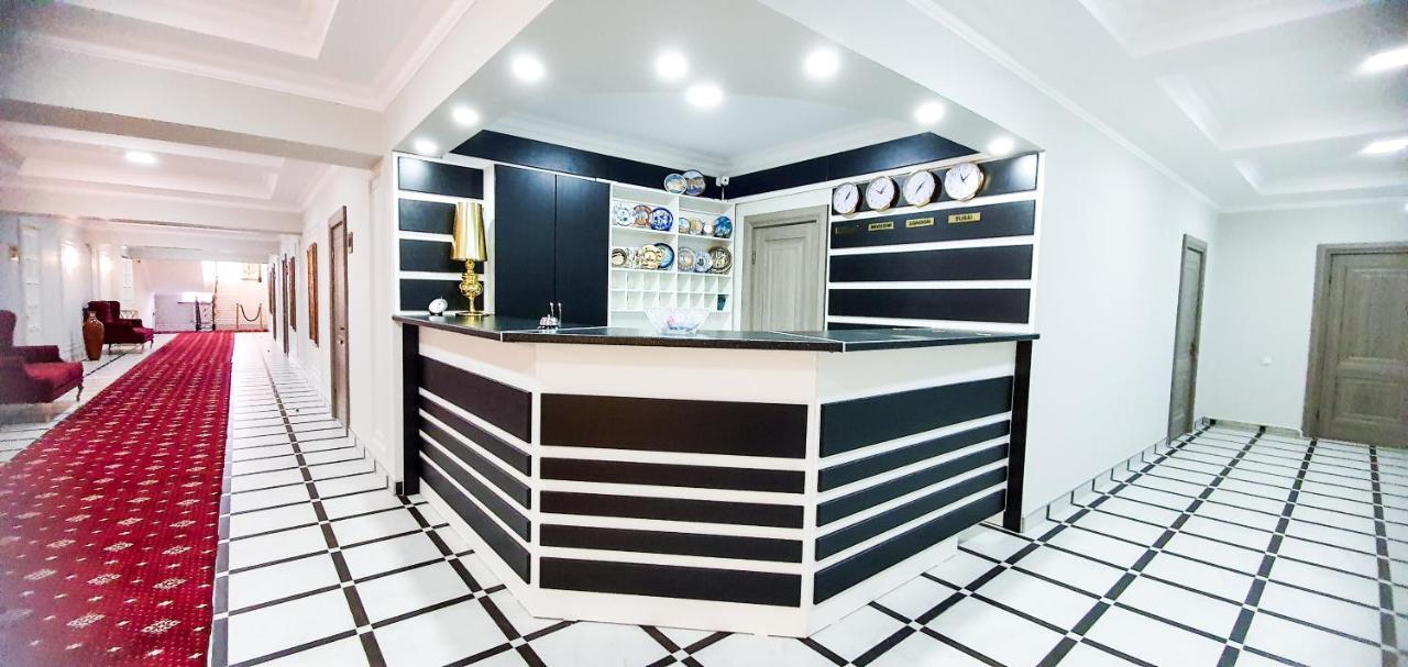 Grand Holiday Hall Pavlodar Bagian luar foto